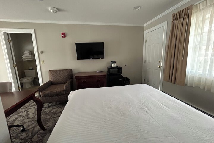 2 Queen Beds (3 of 12)