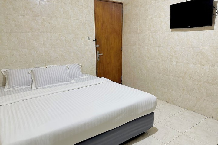 Room 9 of 17
