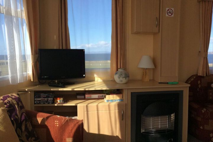Room 12 of 27