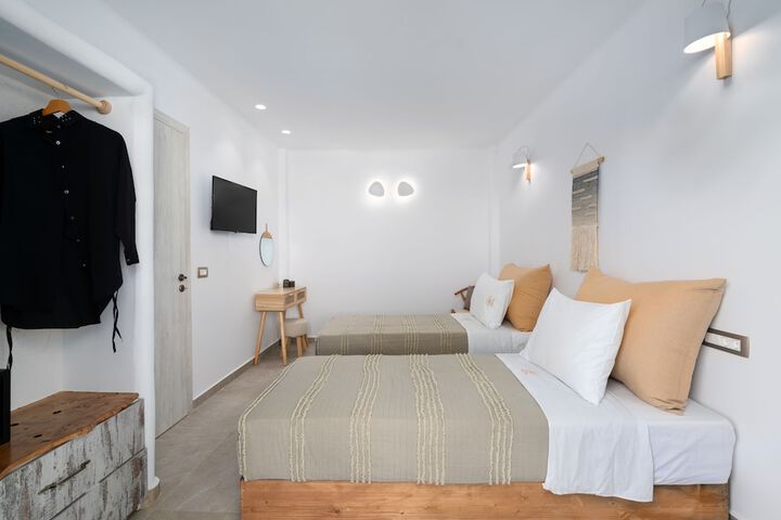 Room 3 of 71