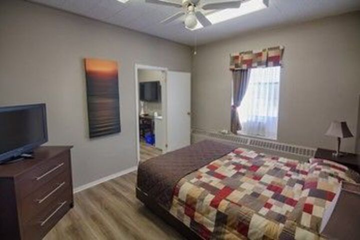 Room 11 of 24