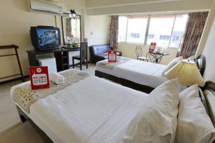 Room 10 of 22