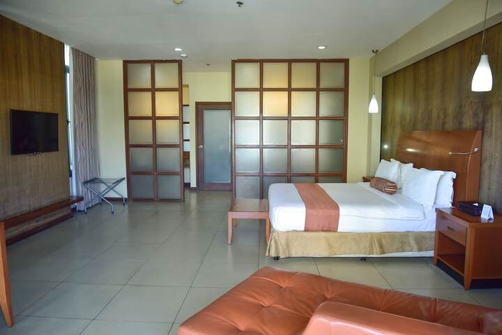 Room 16 of 65
