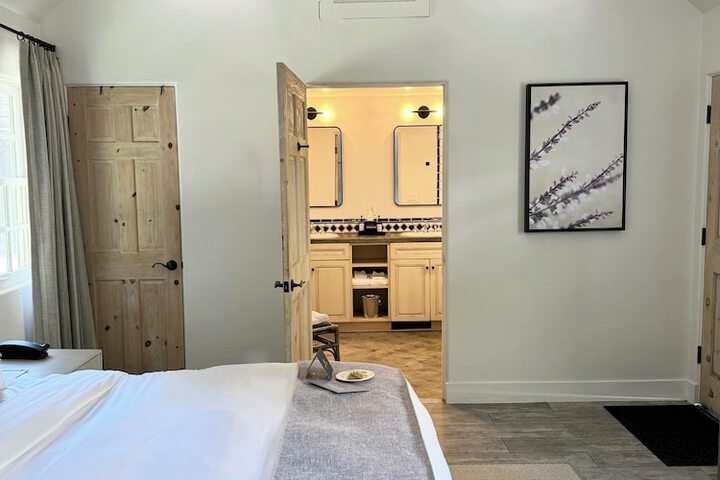 Room 21 of 43