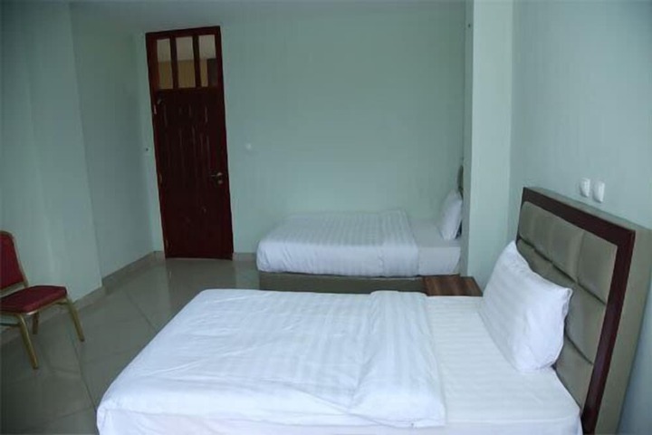 Room 14 of 36