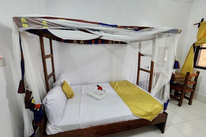Room 6 of 55