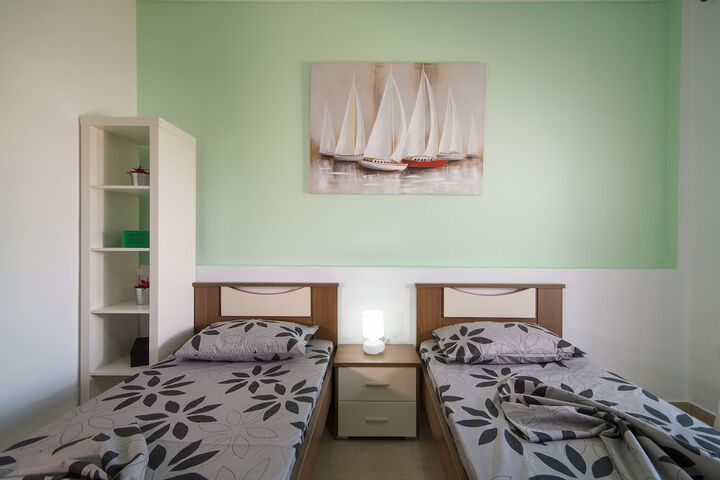 Room 30 of 52