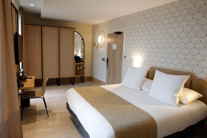 Room 41 of 135