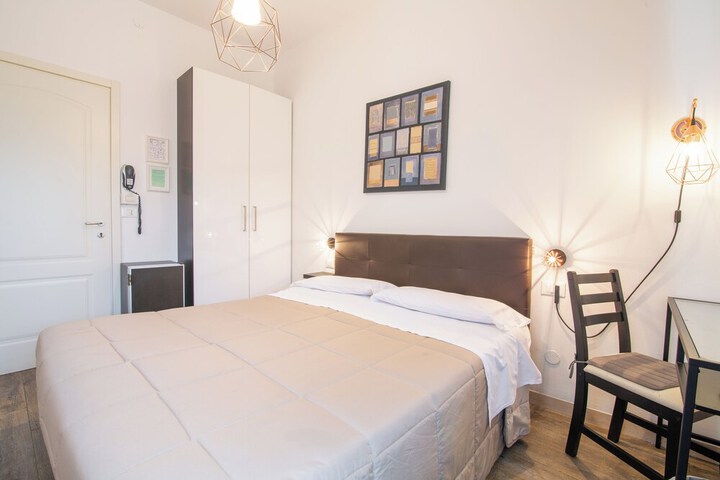 Room 18 of 112