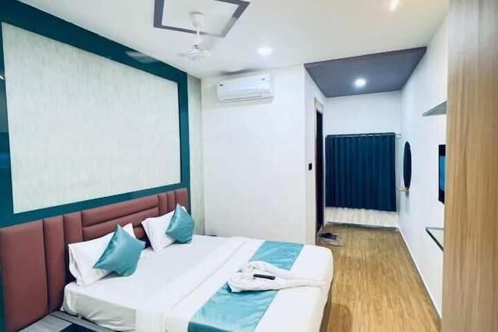 Room 3 of 23