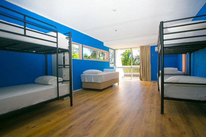 Room 4 of 15