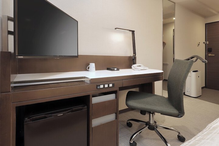 Room 16 of 58