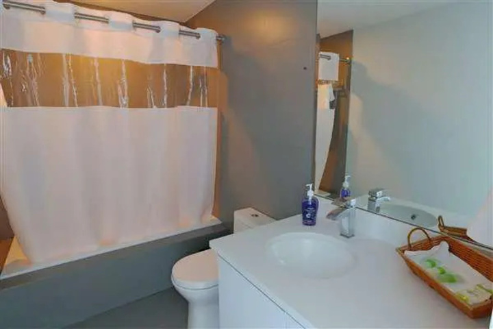 Room 7 of 14