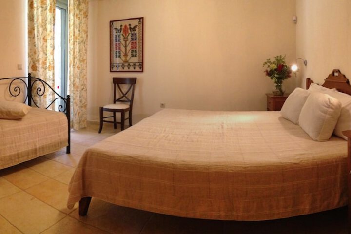 Room 14 of 154