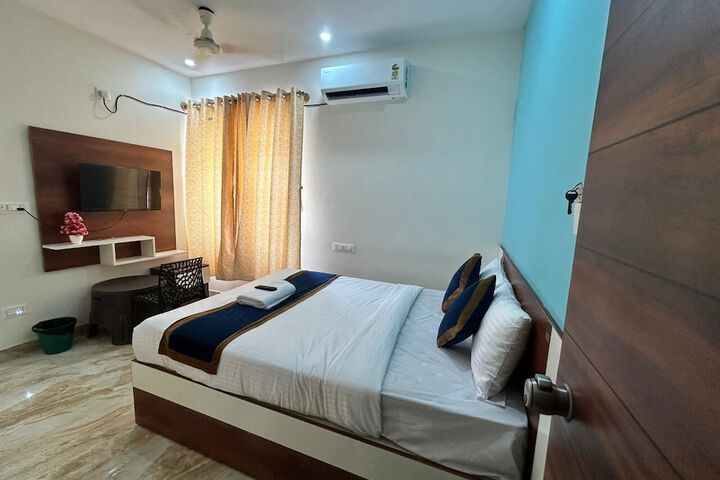 S K Comforts Rooms