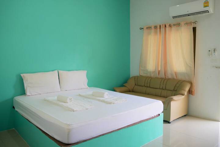 Room 2 of 25