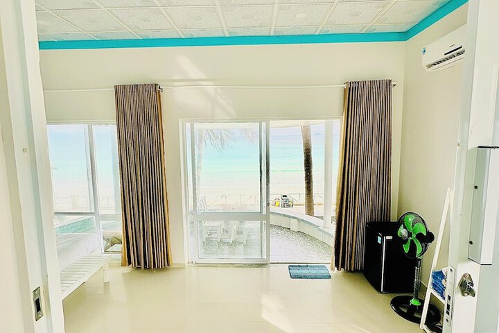 Room 47 of 185