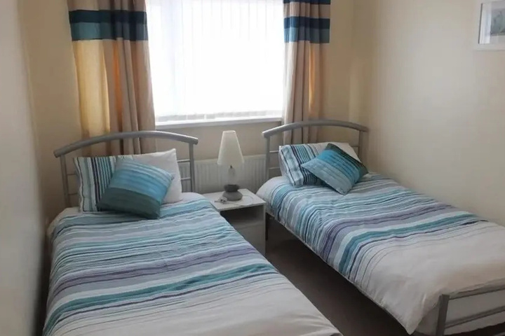 Room 4 of 14