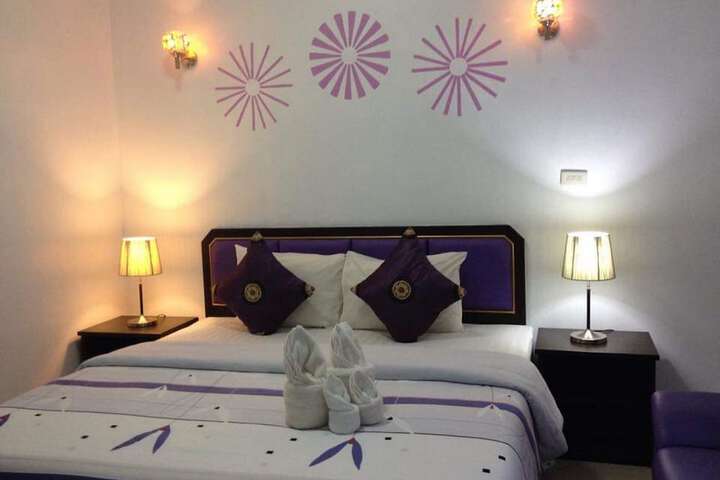 Room 10 of 17