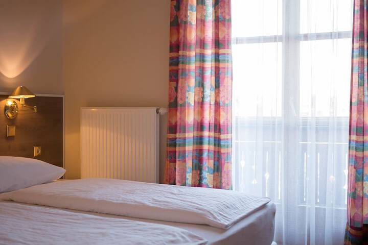 Room 13 of 74