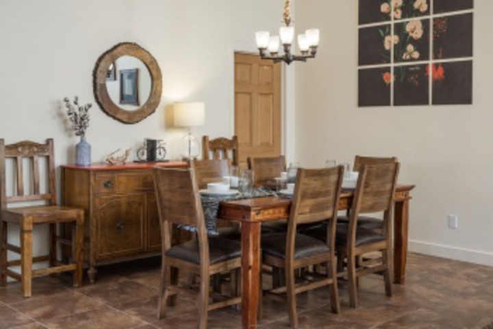 Dining 10 of 108