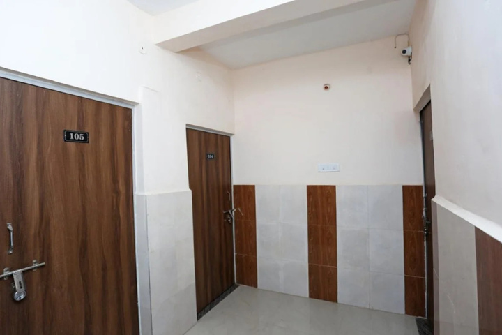 Room 7 of 14