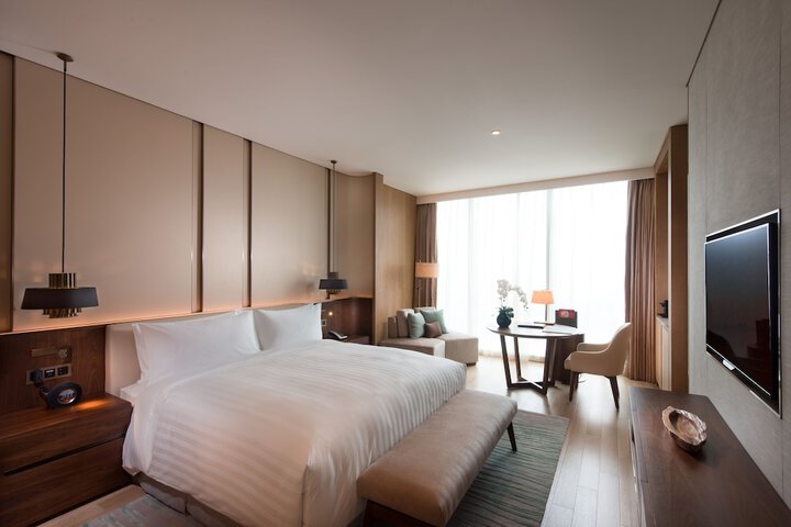 Room 14 of 99