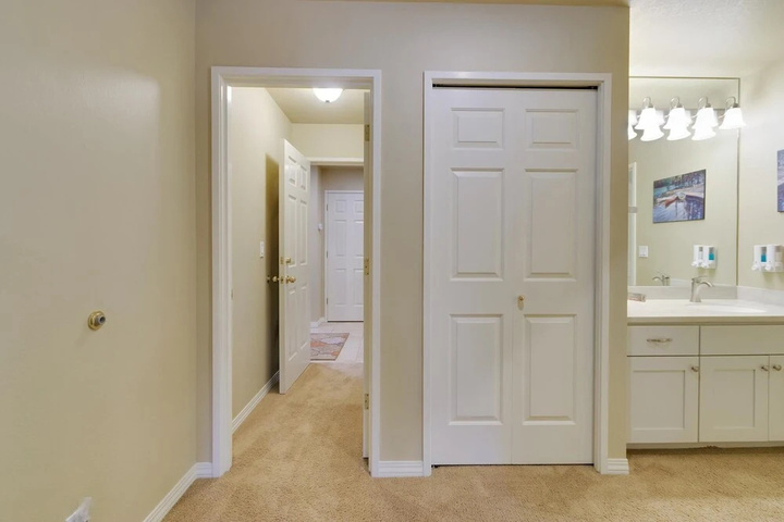 Room 2 of 20