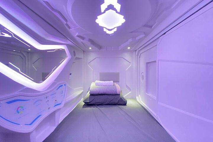 Room 2 of 6