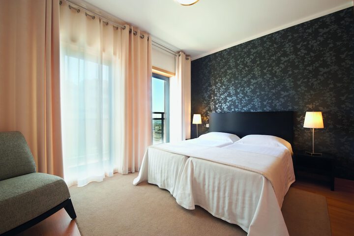 Room 2 of 29