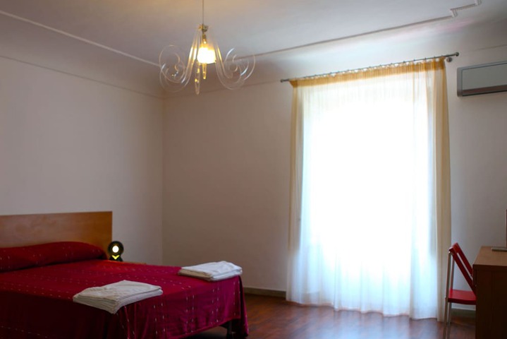 Room 10 of 35