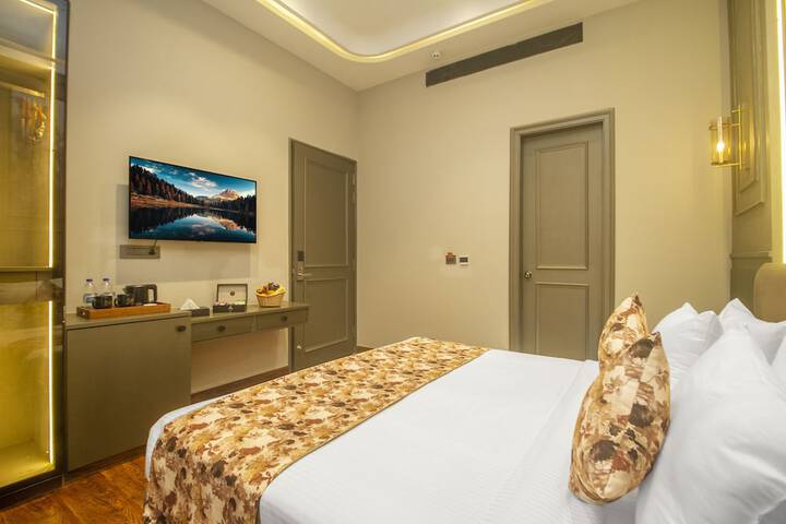 Room 14 of 38