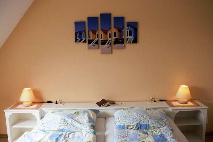Room 2 of 30