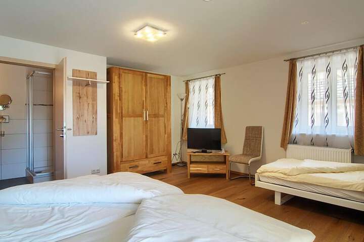Room 5 of 24