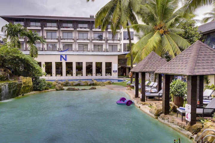 Pools & Facilities