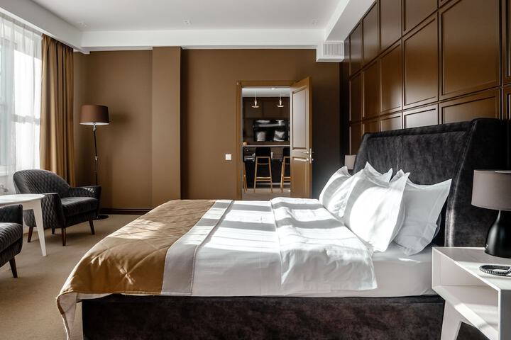 Room 7 of 96