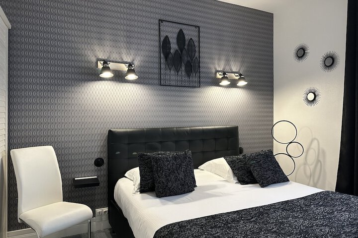 Room 17 of 35