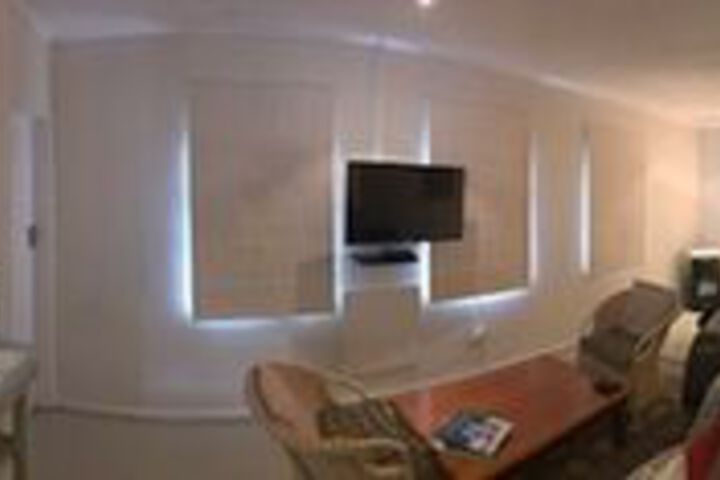 Room 8 of 43
