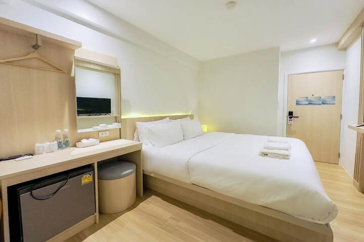 Room 17 of 25
