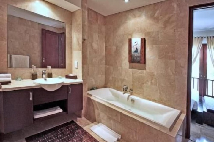 Room 19 of 28