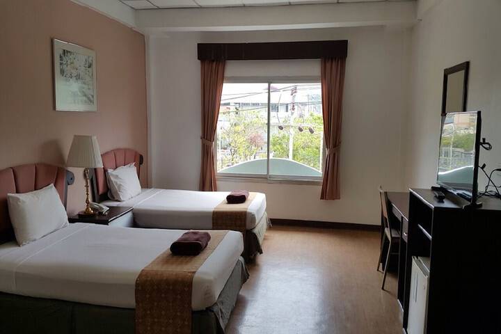 Room 5 of 24