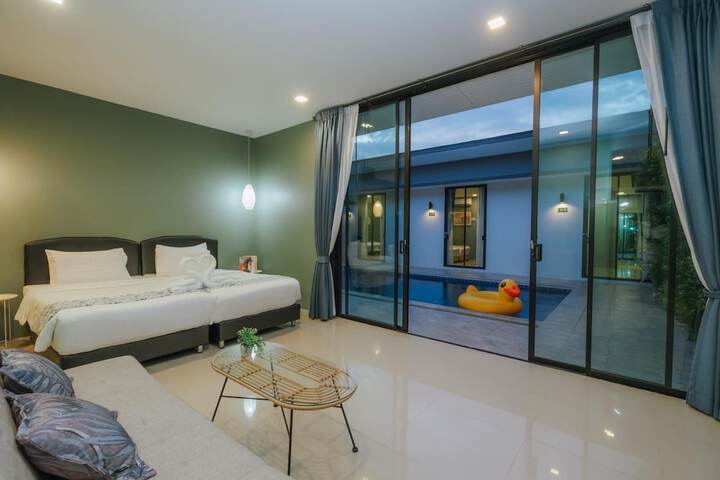 Room 7 of 17