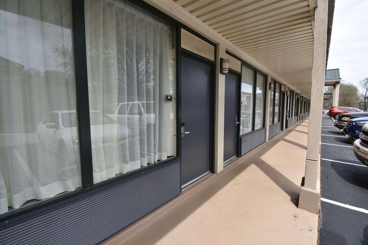 2 Double Beds Exterior Accessible Annex Building High Speed Internet Accessible Microwave and Refrigerator Full Breakfast (1 of 7)