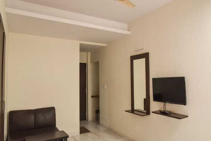 Room 18 of 24