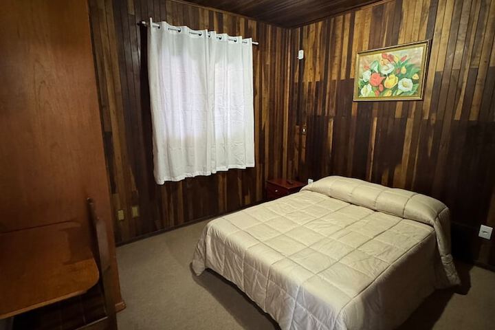Room 10 of 25