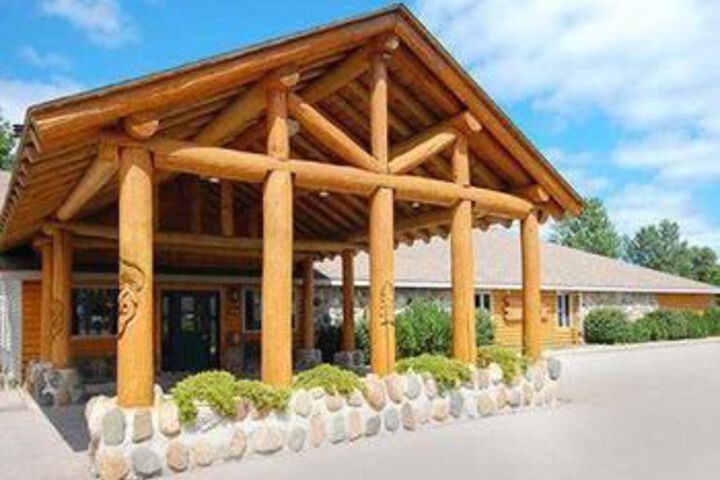 The Pinewood Lodge