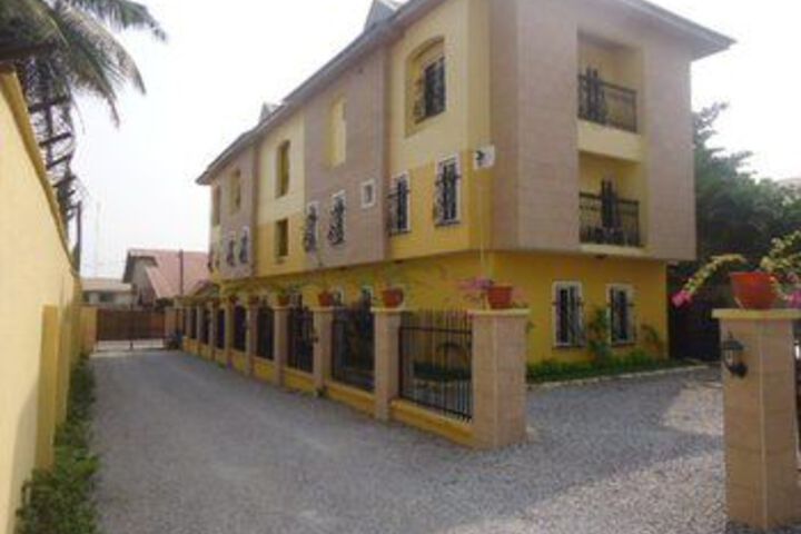Aart Court