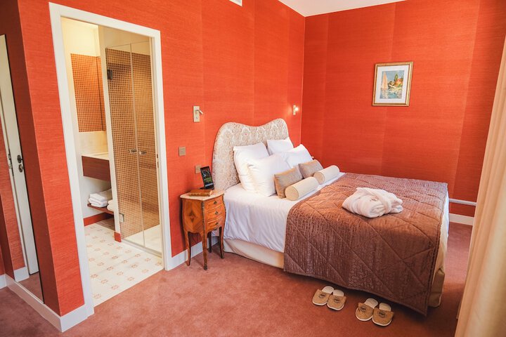 Room 10 of 64