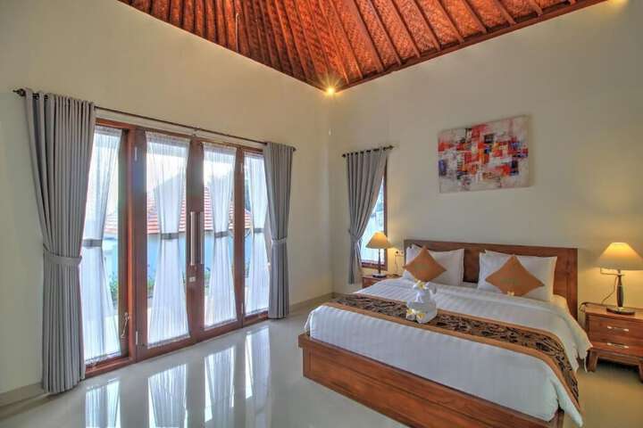 Room 10 of 52