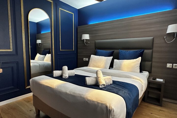 Room 10 of 38